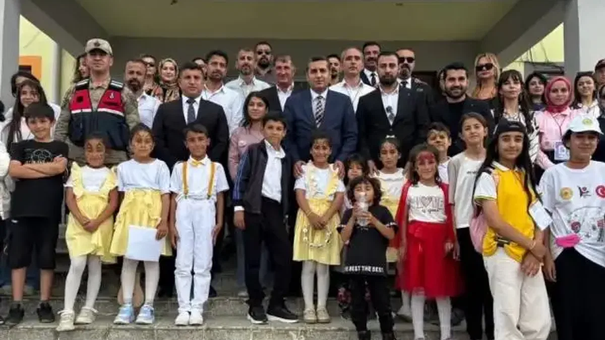 Batman Kozluk'ta TÜBİTAK 4006 Bilim Fuarı'na yoğun ilgi