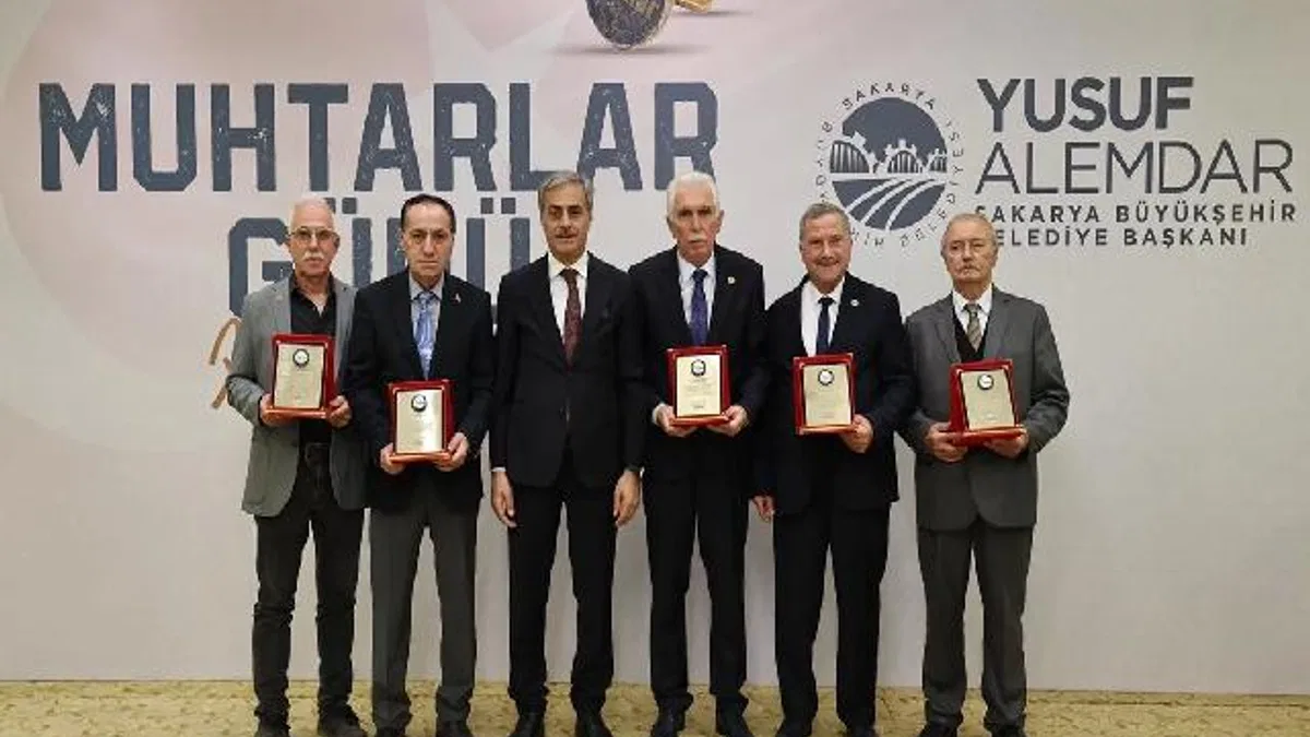 Sakarya'da Başkan Alemdar muhtarlarla buluştu