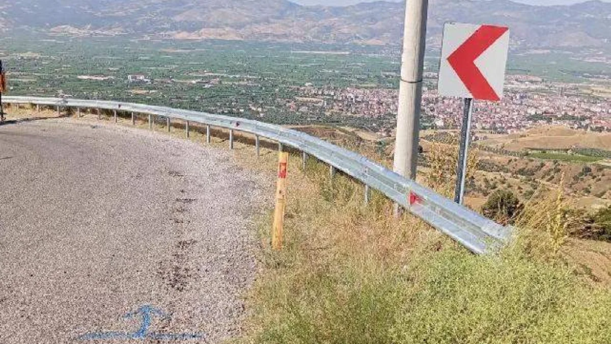 Manisa'da yol güvenliği için otokorkuluk çalışması