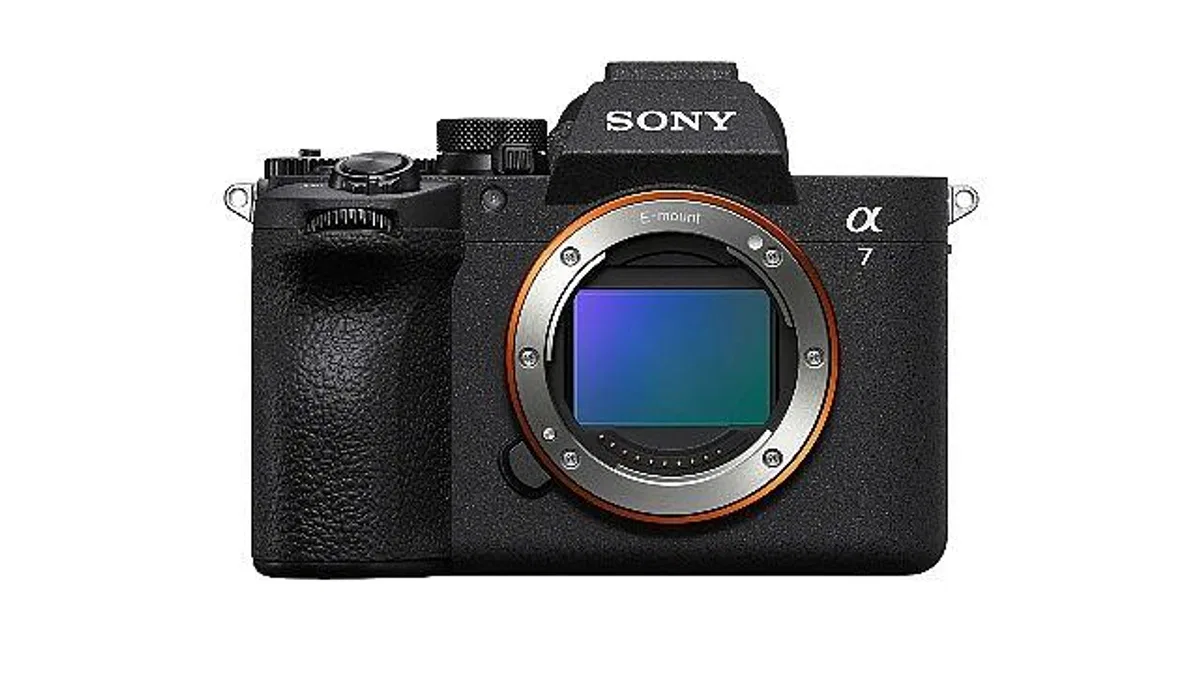Sony, Yeni Nesil Fotoğraf Makinesi ve Zoom Lensini Tanıttı