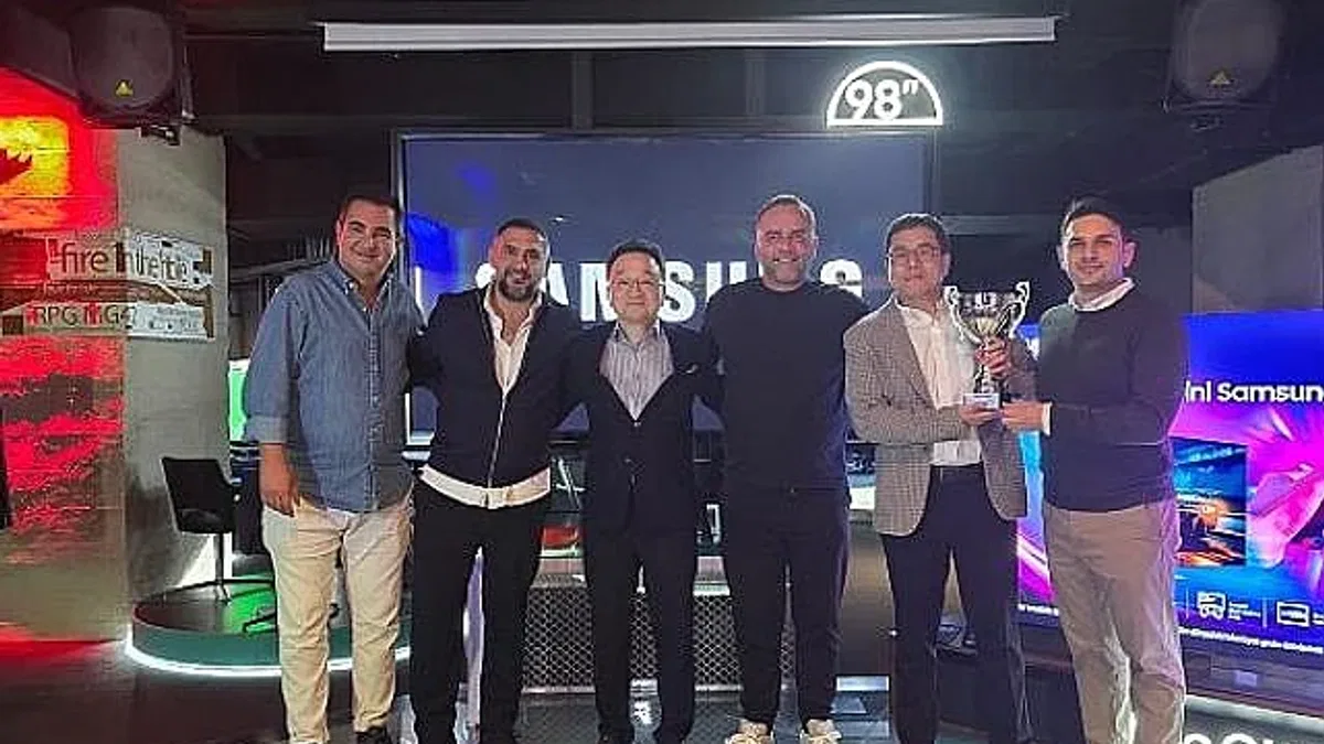 Ümit Karan ve Semih Şentürk Samsung TV'de kozlarını paylaştı