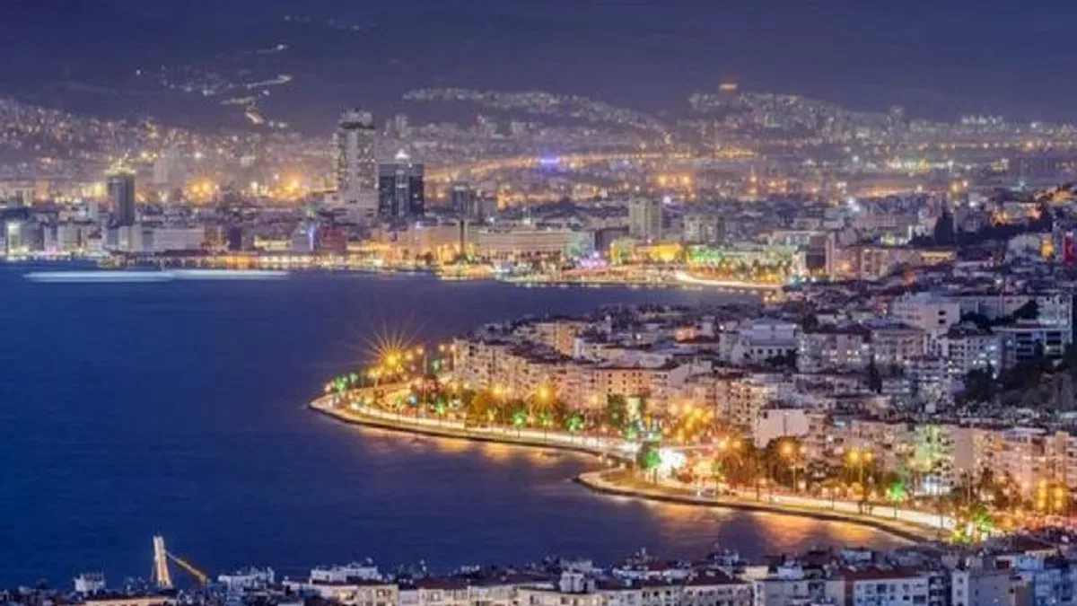 İzmir’de yabancı turist sayısı düştü! Egeli turizmciler 'stabil durumu kırmalıyız' dedi