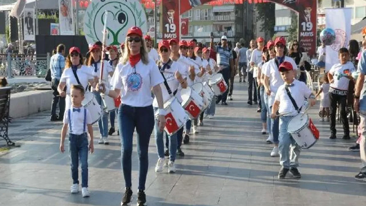 Gemlik Körfez Halk Bandosu 5 yaşında