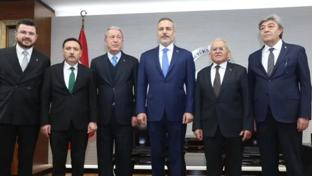 Dışişleri Bakanı Hakan Fidan'dan Kayseri çıkarması