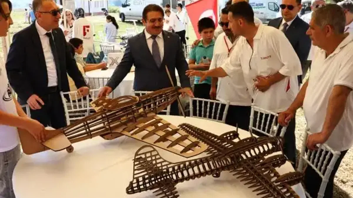 Sakarya Roket Şenliği’nde genç mucitler gökyüzüyle buluştu