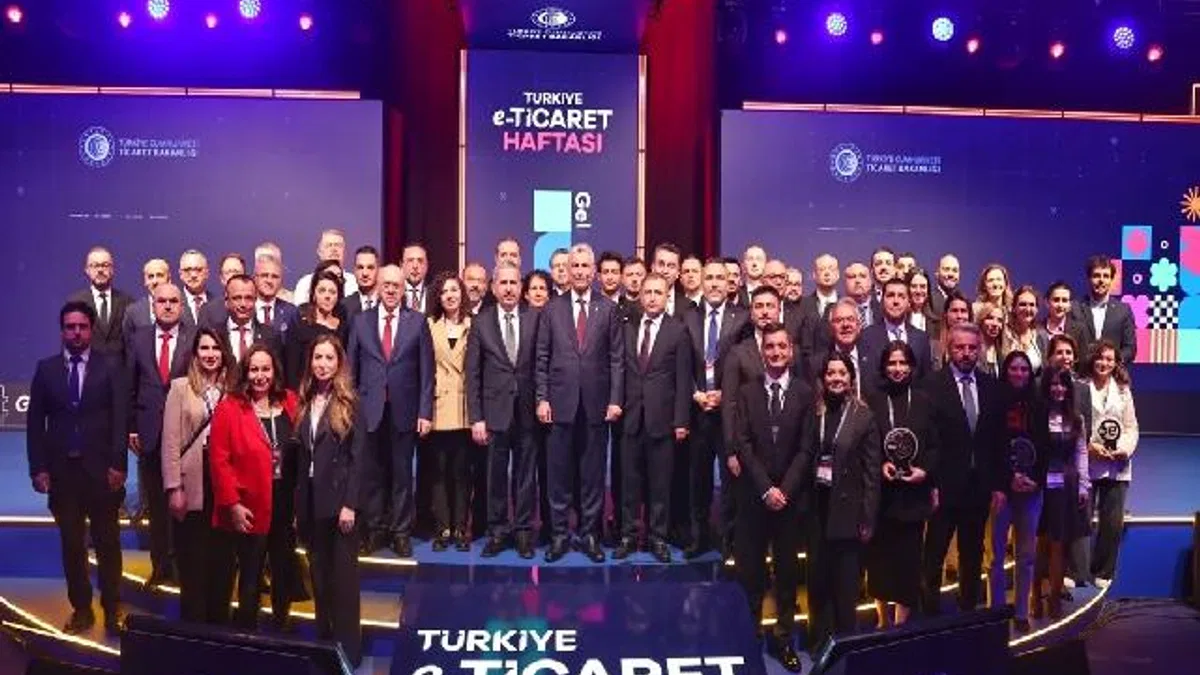 Bakan Bolat’tan e-ticaret müjdesi... Hedef dünya liginde zirve!