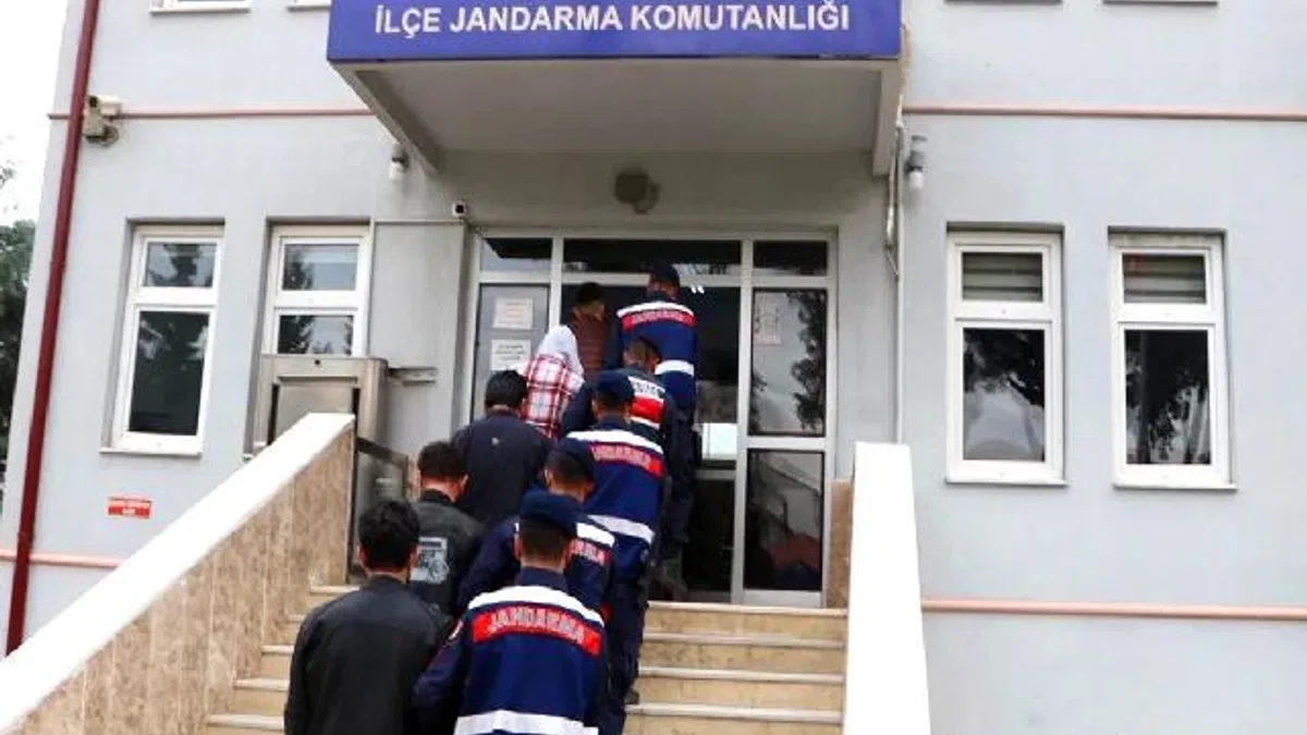 Adıyaman Jandarması'ndan uyuşturucuya 10 gözaltı