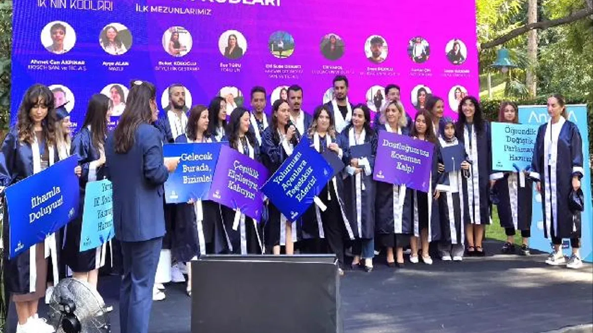 BUSİAD'ın Eğitim ve Gelişim Zirvesi'ne yoğun ilgi
