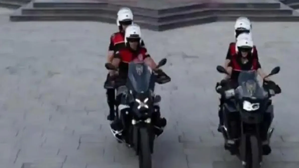 Bursa'da motosikletli polis timleri görev başında
