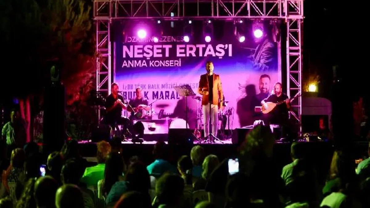İzmir Karabağlar'da Neşet Ertaş türküleriyle anıldı