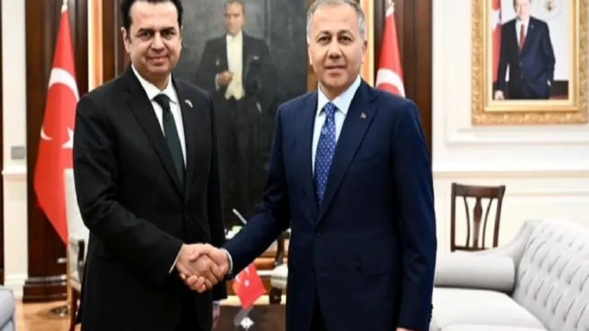 Bakan Yerlikaya, Pakistanlı mevkidaşını ağırladı