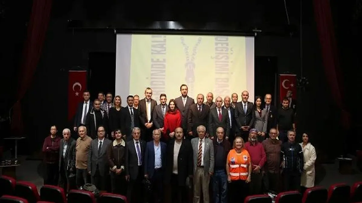 Ankara Kent Konseyi'nden 'şeridinde kal' çalıştayı