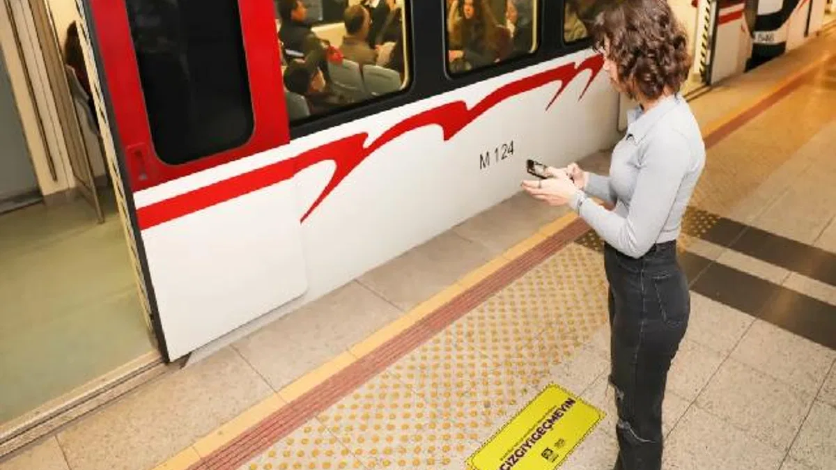 Narlıdere'den İzmir Metrosu'nda güçlü mesaj