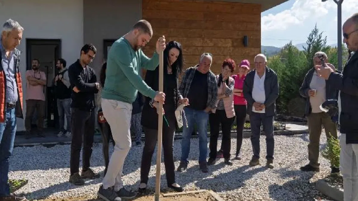 İzmir'de toprak analizi ile hem çiftçi, hem de toprak korunuyor