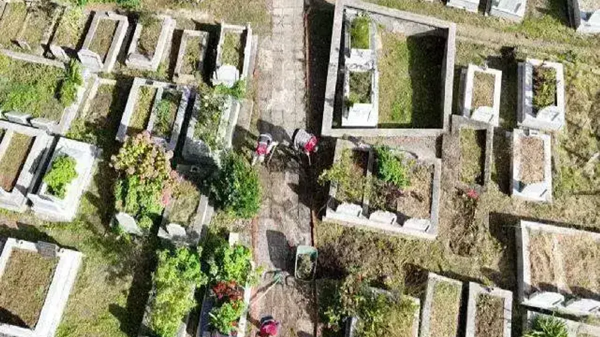 Ordu'da mezarlıkların bakımını unutulmuyor