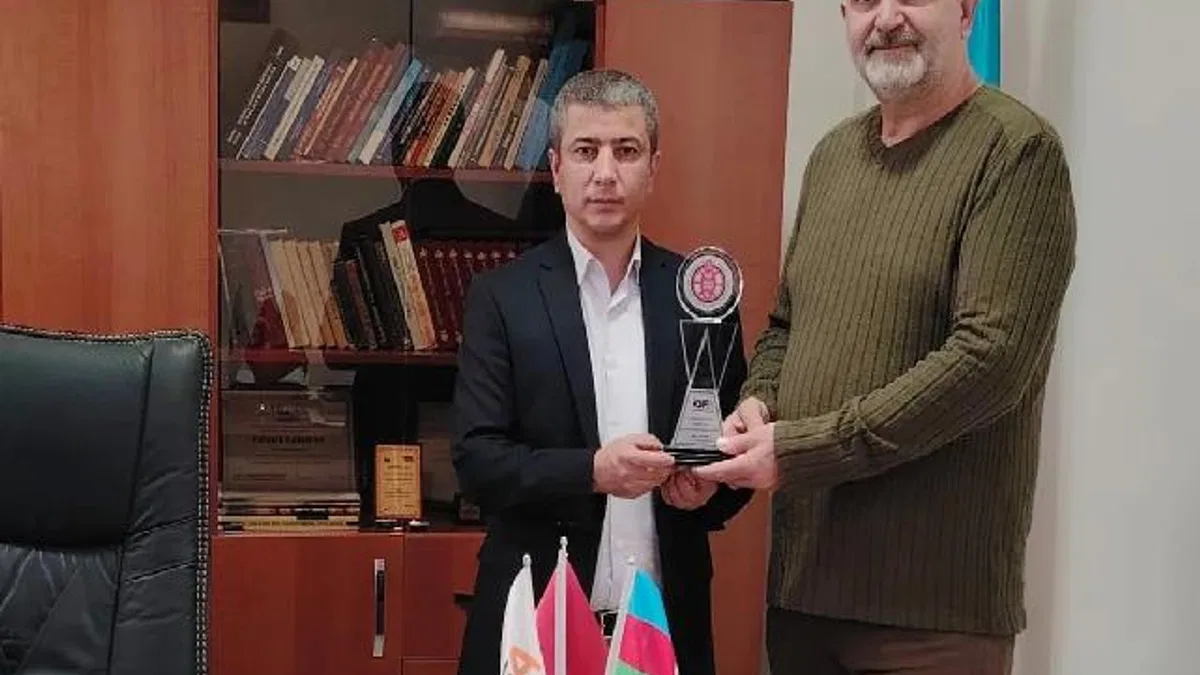 Azerbaycan'da İGF'nin bayrağı Ali Zülfükaroğlu'na emanet