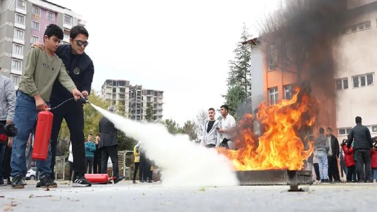 Konya'da özel gereksinimli bireylere afet eğitimi