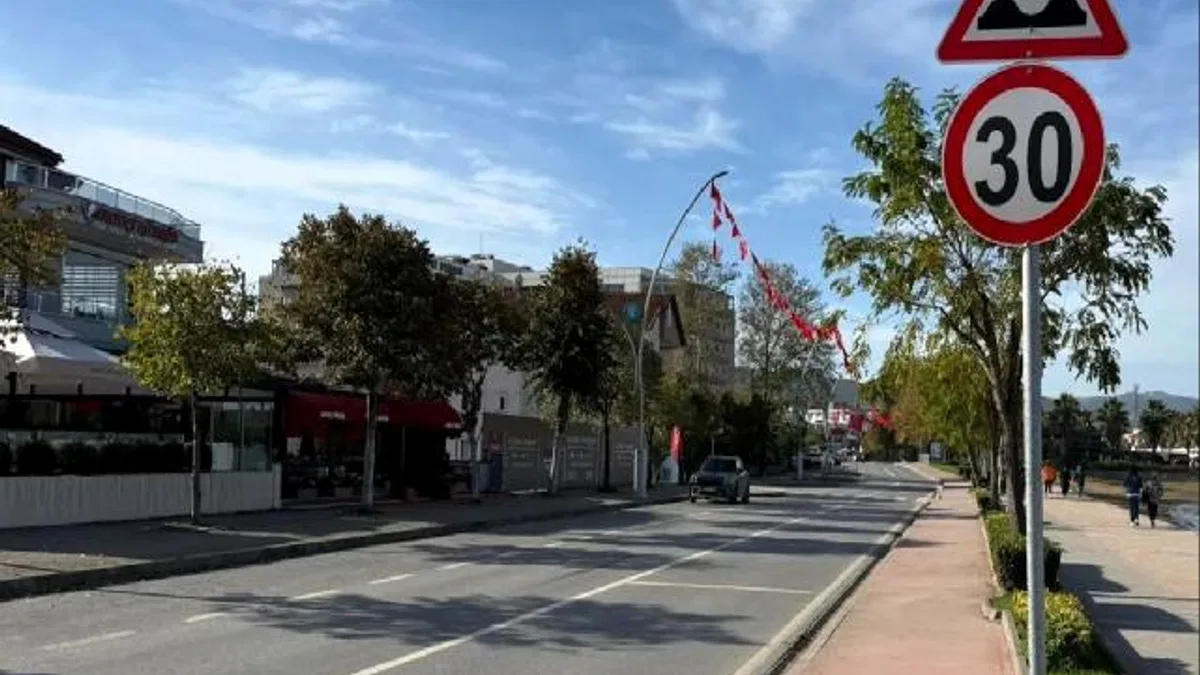Kocaeli Başiskele sahilinde yoğun trafiğe pratik çözüm