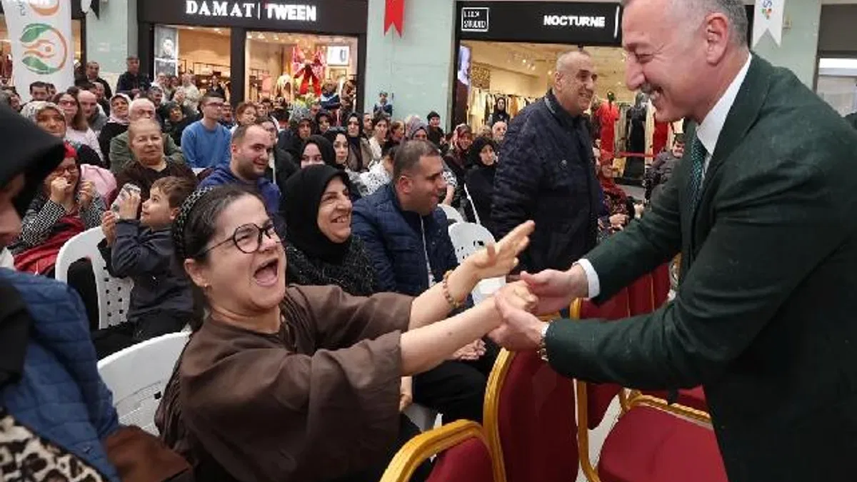 Gonca’nın öğrencileri AVM’de gerçek iş deneyimi yaşadı