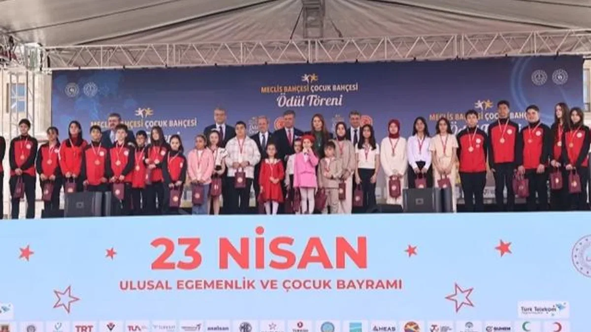 Meclis Bahçesi çocuklarla şenlendi