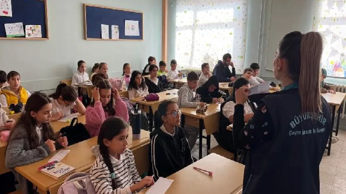 Kocaeli’de atıklar sanata dönüştü