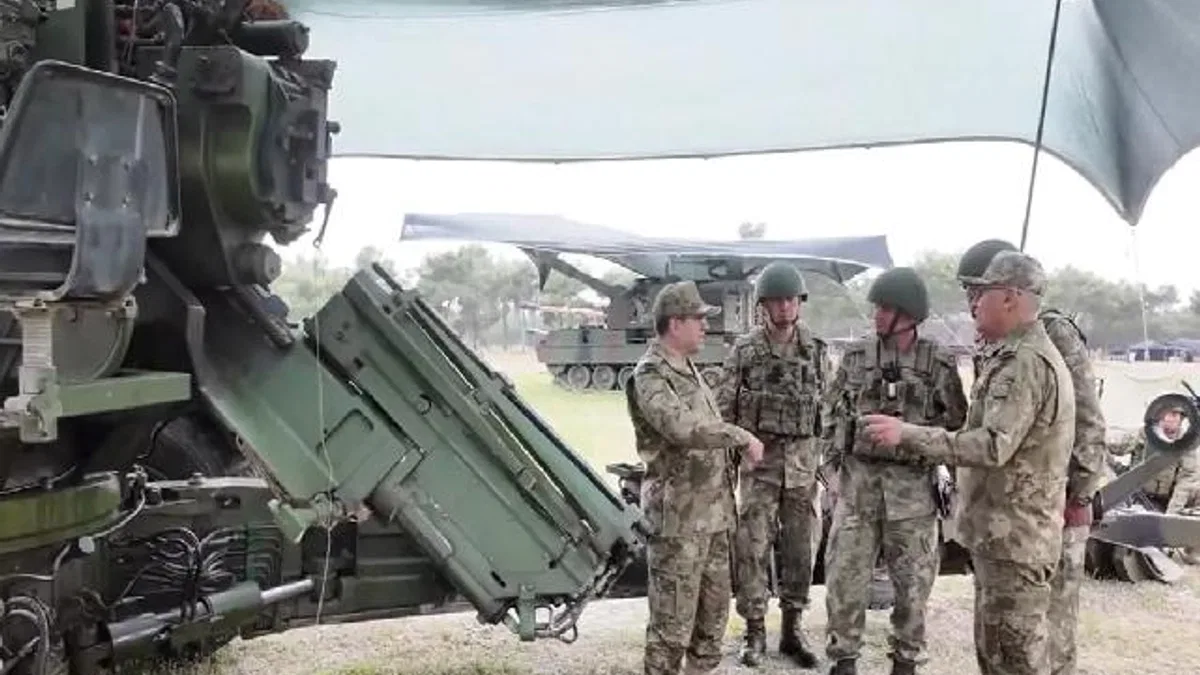 Orgeneral Bayraktaroğlu Ege Ordusu'nda... Harbe hazırlıklarını yerinde denetledi