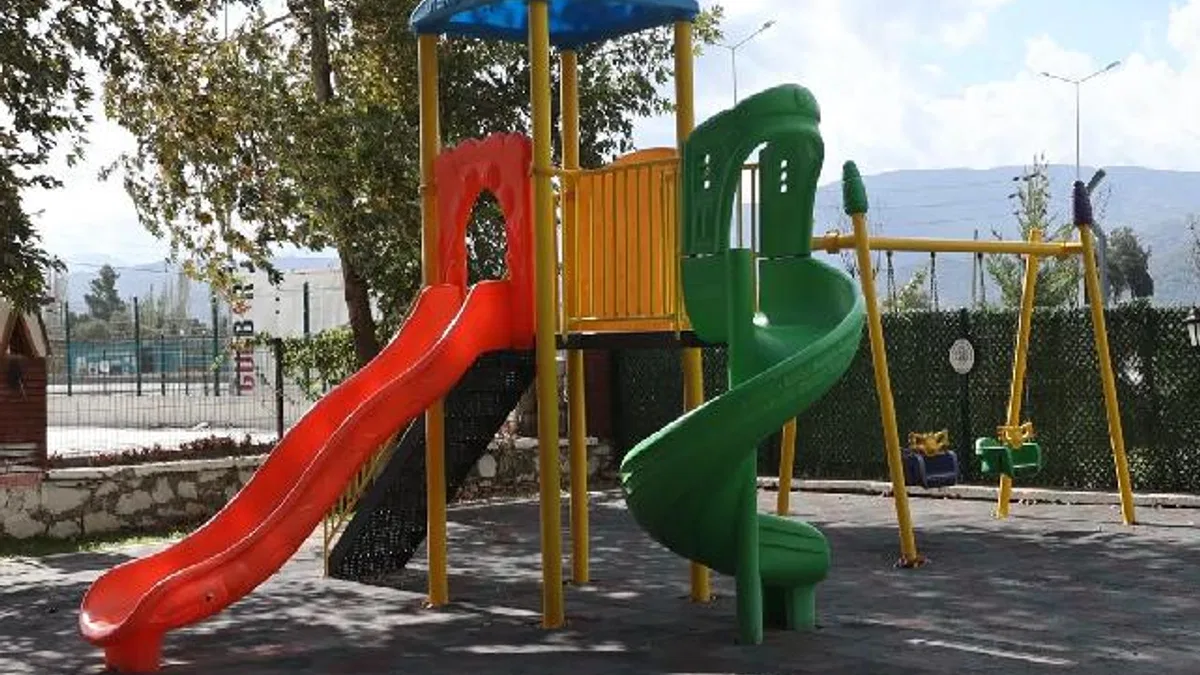 Muğla'da oyun alanı ve peyzaj donatısını güçlendiriyor