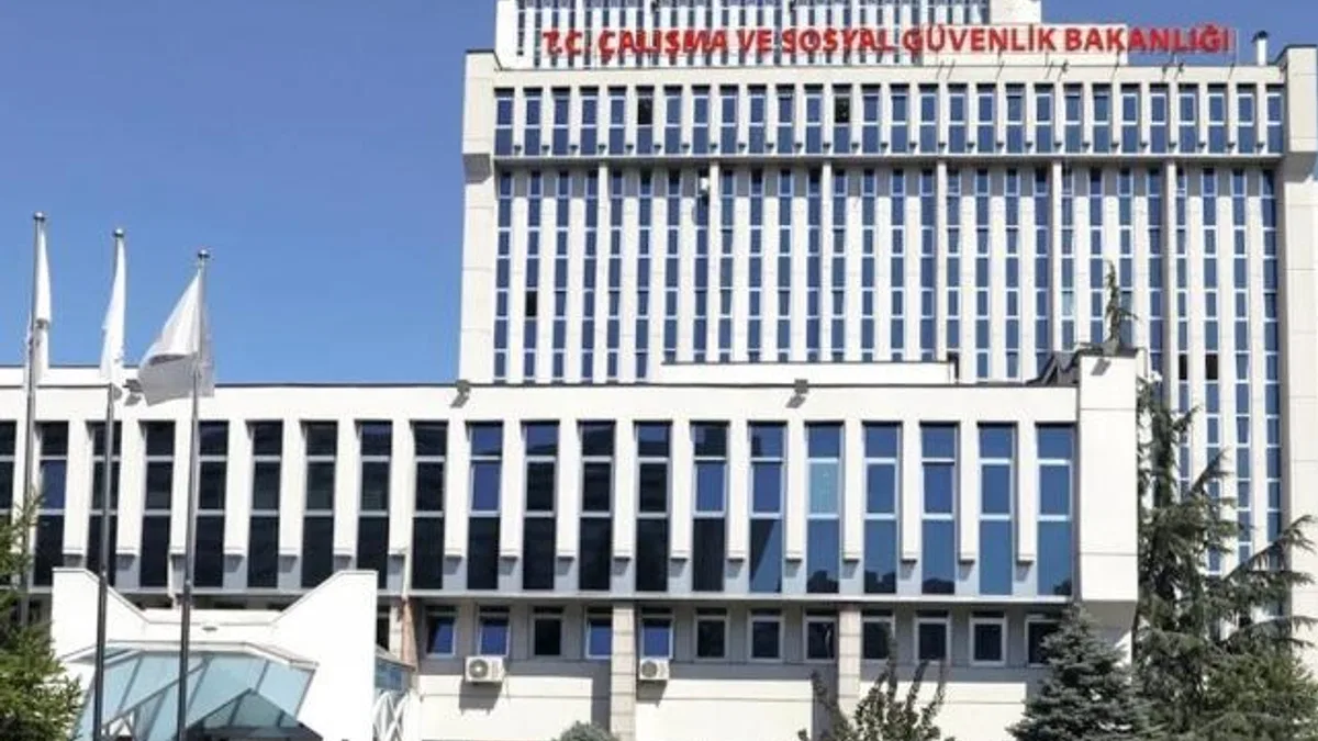 Çalışma ve Sosyal Güvenlik'e 100 iş müfetişi alınacak