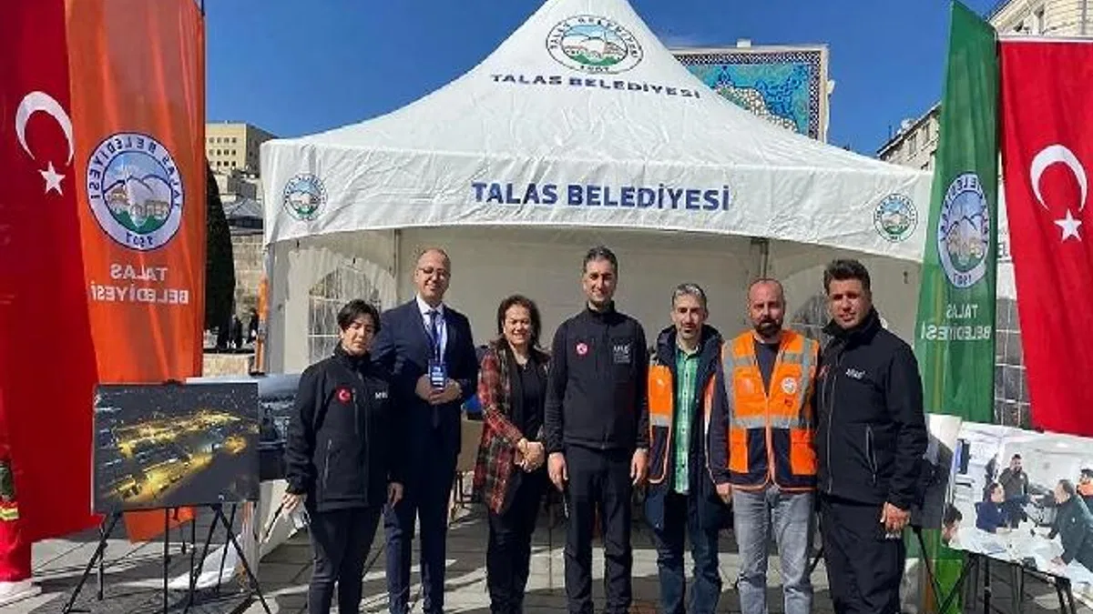 Kayseri Talas deprem stantı açtı