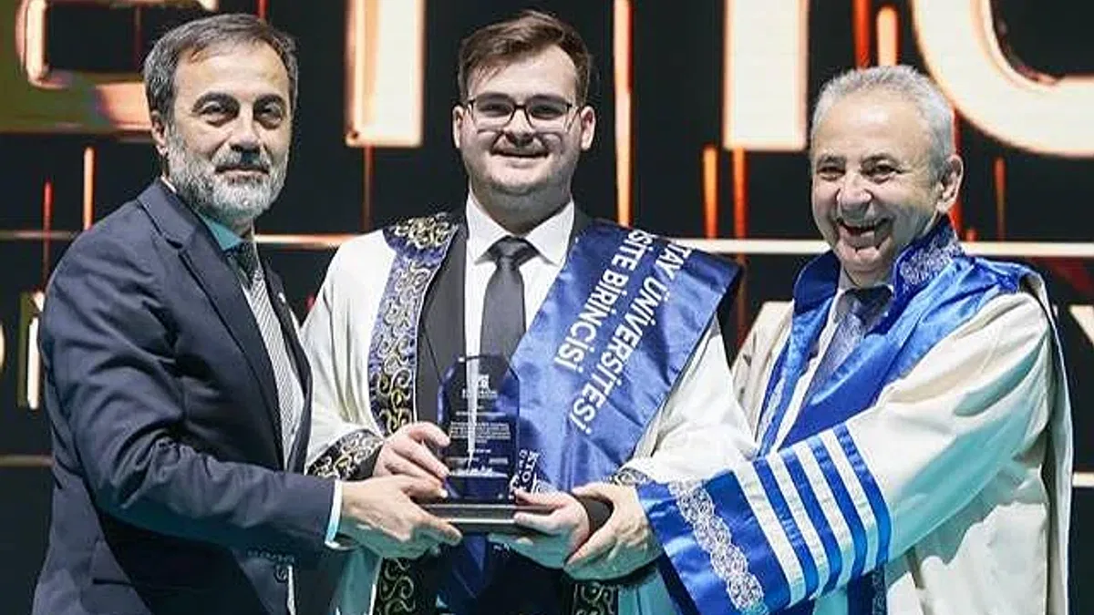 KTO Karatay Üniversitesinde 13. Dönem Mezunları Coşkuyla Uğurlandı