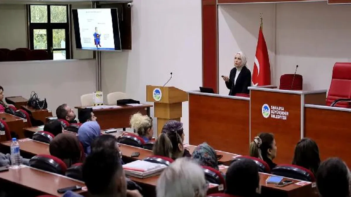 Sakarya Büyükşehir çalışanlarına iş sağlığı eğitimi