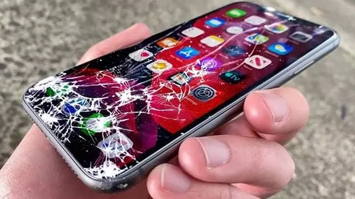 Akıllı telefonlardaki kırık ekran siz ve telefonunuz için neden tehlikeli olabilir?