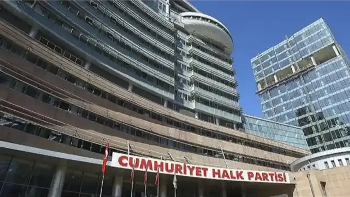 281 eski milletvekili CHP'den istifa etti