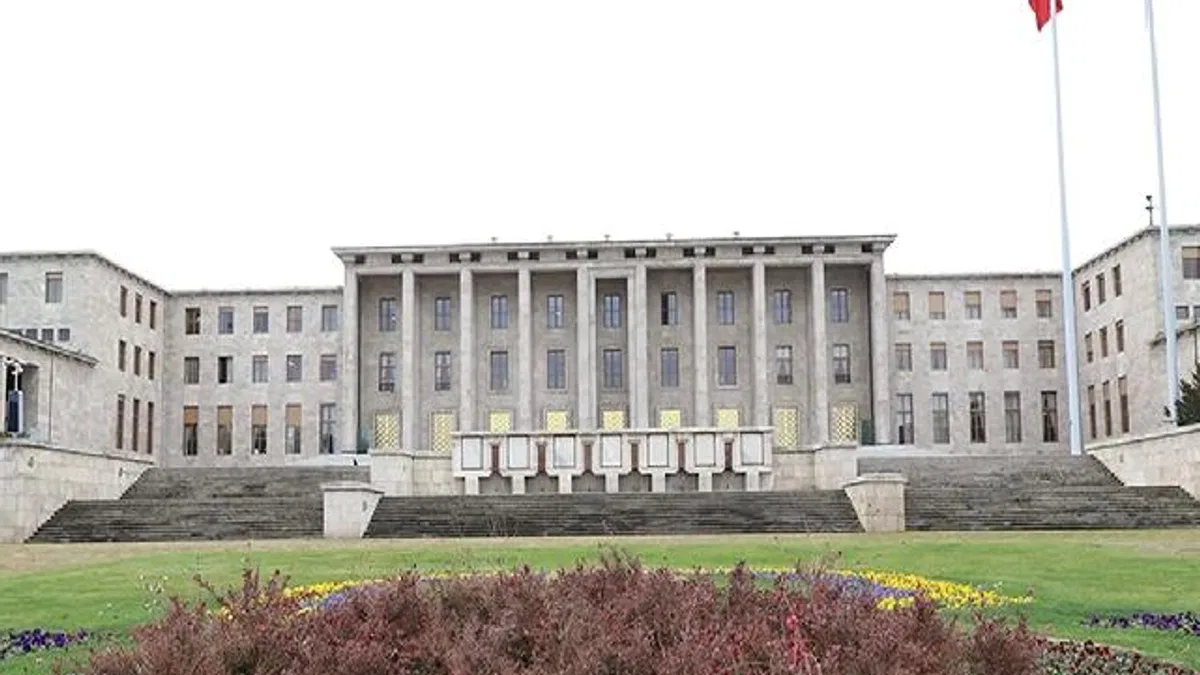 KHK'de değişiklikler içeren kanun teklifi TBMM'de
