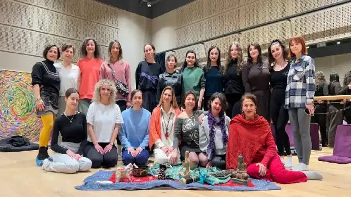 Eflatun Yoga Okulu'ndan 'kadın kadının yurdudur' mesajlı özel etkinlik