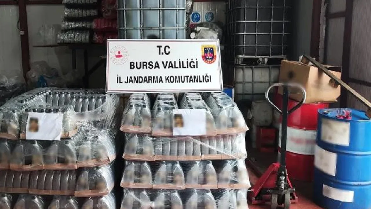 Mudanya’da Jandarma'dan kaçak motor yağı operasyonu