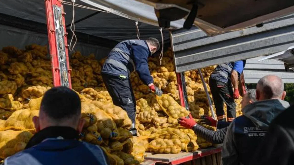 İzmir'de üreticiye nefes, vatandaşa destek