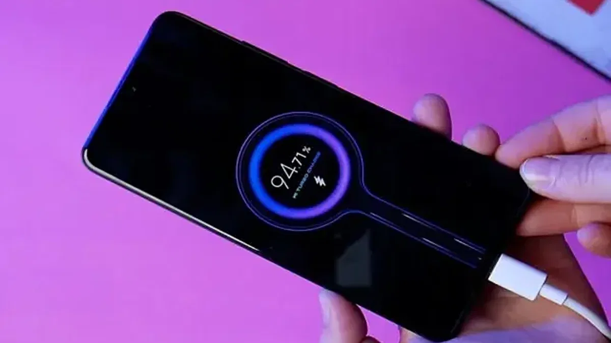 Realme'den 4 dakikada yüzde 100 şarj eden süper şarj teknolojisi