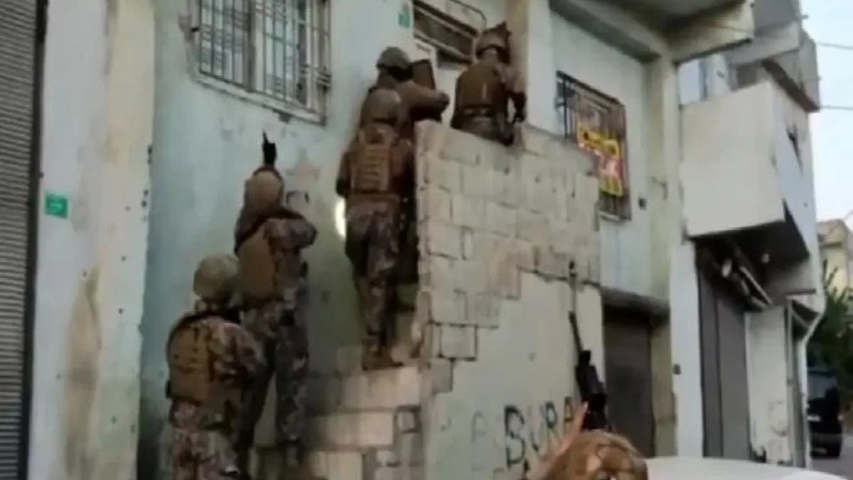 Emniyet'ten DEAŞ operasyonu! 210 şüpheli yakalandı