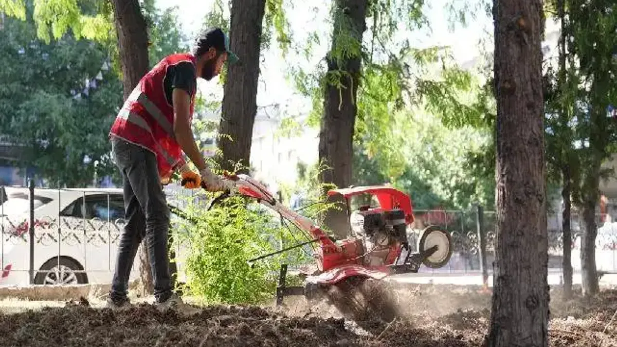 Ankara Keçiören'de park ve bahçelere estetik dokunuş
