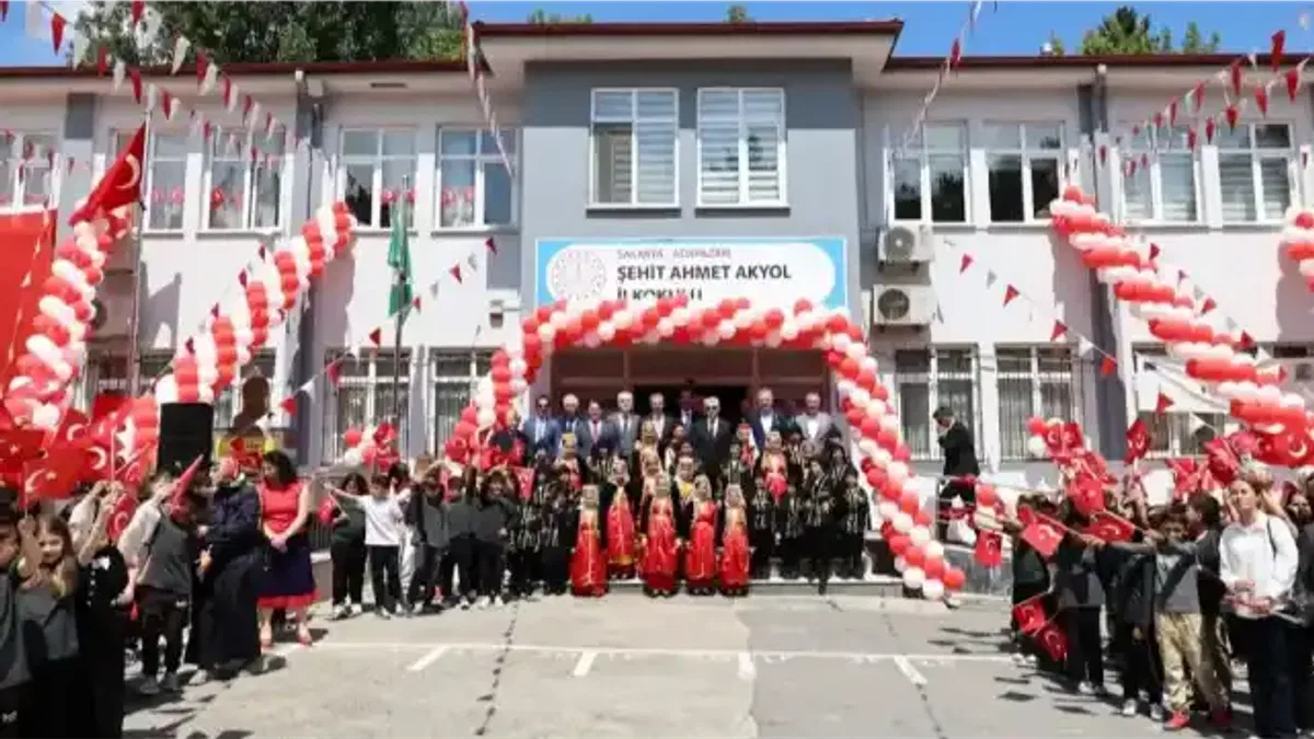 Sakarya’da eğitim maratonu karne sevinciyle tamamlandı