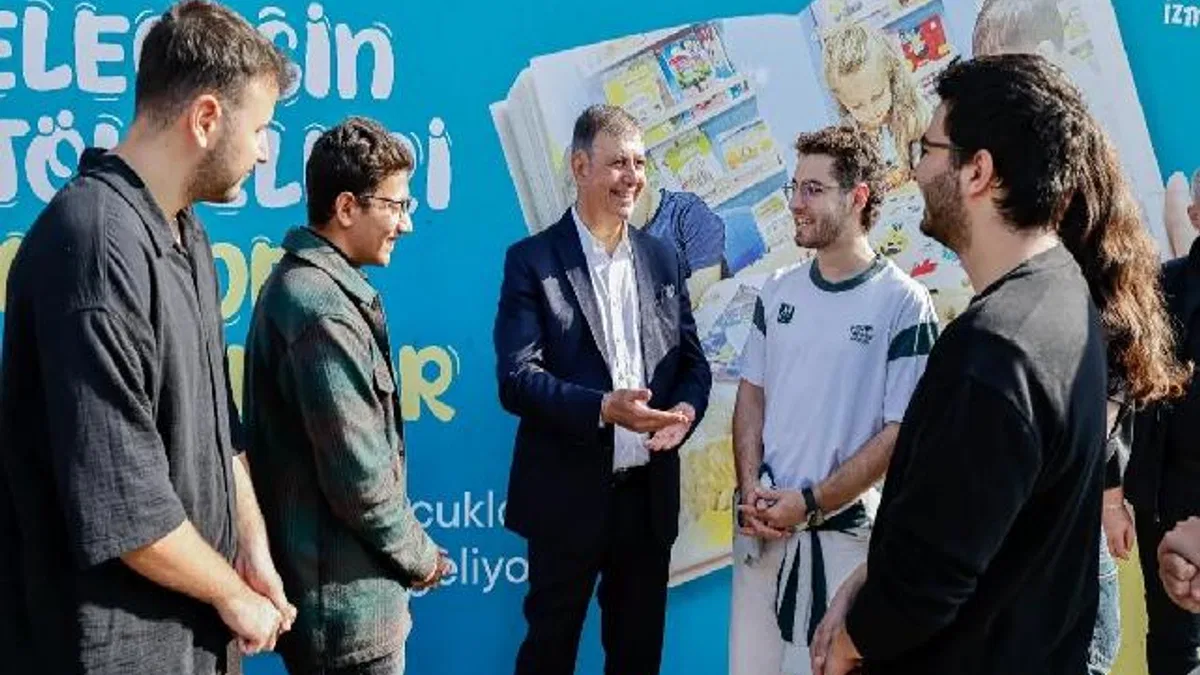 İzmir'de minikler ve üniversiteliler 'Geleceğin Atölyeleri'nde buluşuyor