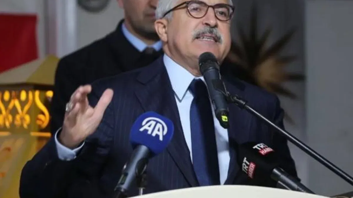 Yayman: Haddini bil Özgür Özel!