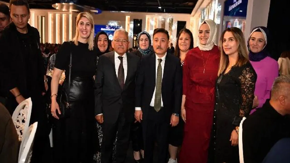 Memduh Büyükkılıç'tan 'öğretmenlere' övgü