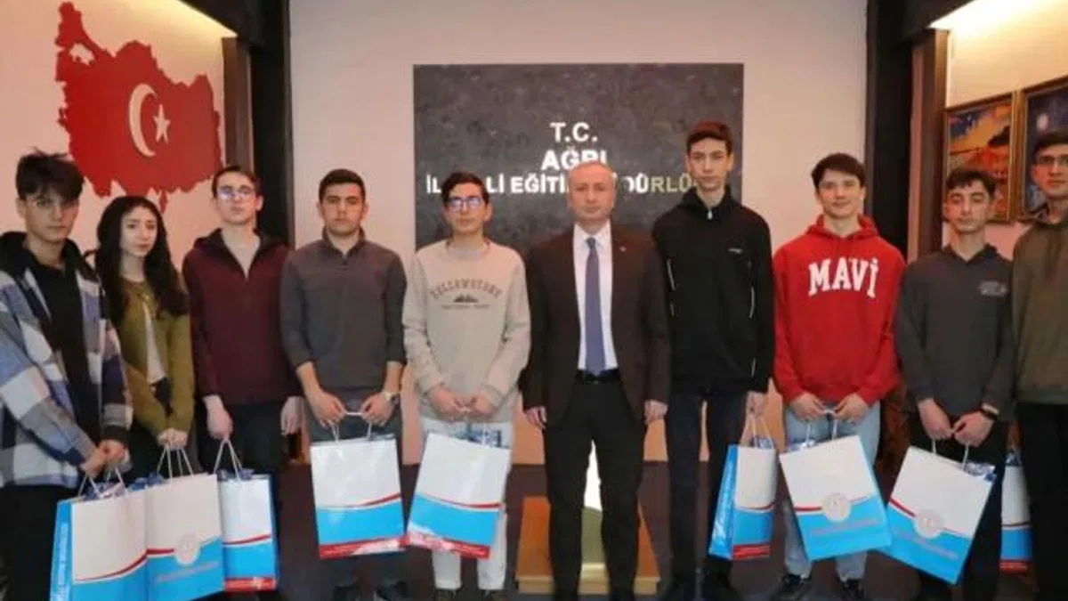 Ağrılı öğrencişler Batman'da TÜBİTAK'ta ödüllendirildi