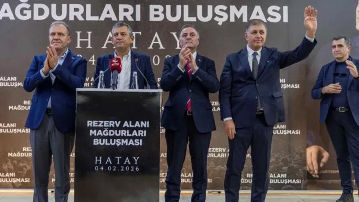 CHP'li başkanlar Hatay’da depremzedelerle buluştu