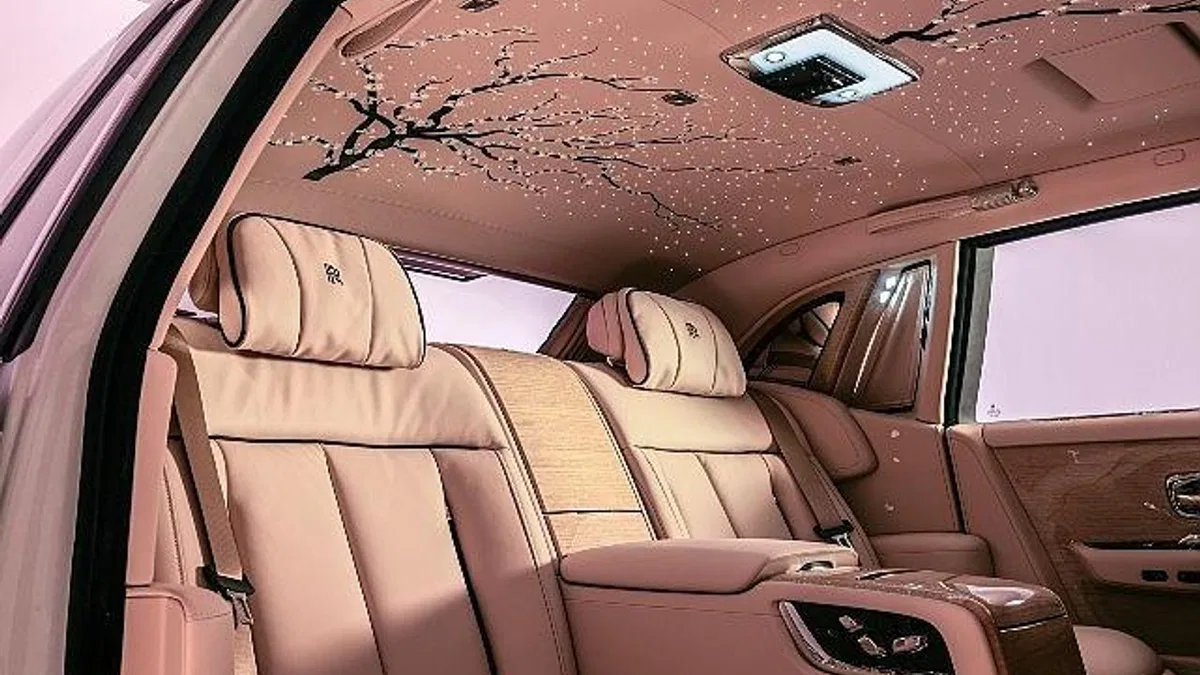 Anın Güzelliği: Rolls-Royce Phantom 'Cherry Blossom'