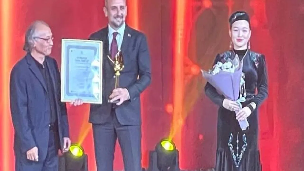 Bursa Devlet Tiyatrosu sezonu uluslararası zirveyle açtı