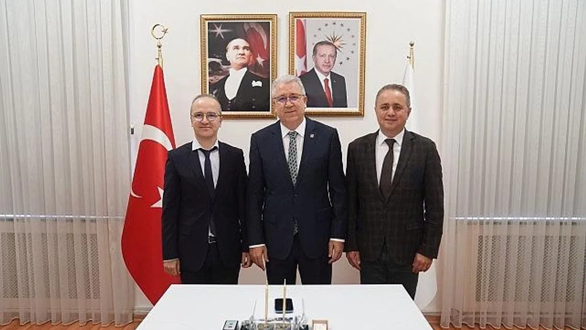 Bu proje ile Parkinson hastalarının yürümelerini destekleyecek mobil uygulama geliştirilecek