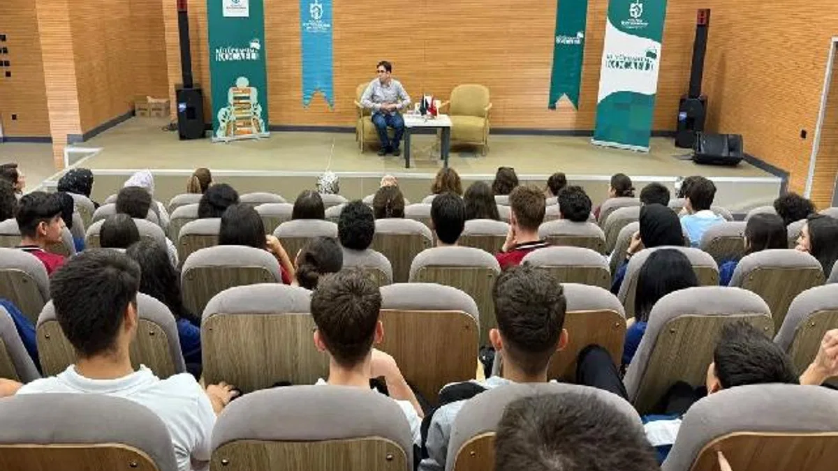 Darıca Kütüphanesi’nde Kitap Fuarı heyecanı
